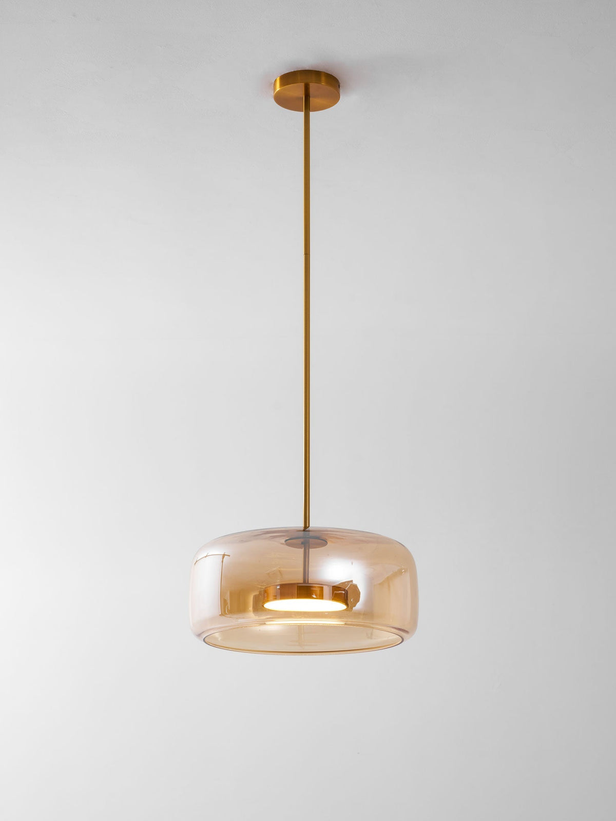Glavira moderne Pendelleuchte aus mundgeblasenem Glas