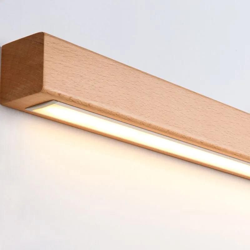 Moderne lineare Wandleuchte aus Holz