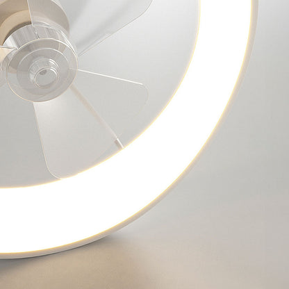 Moderner LED-Deckenventilator mit Licht