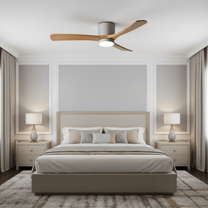 Moderner Deckenventilator aus Holz mit LED-Beleuchtung