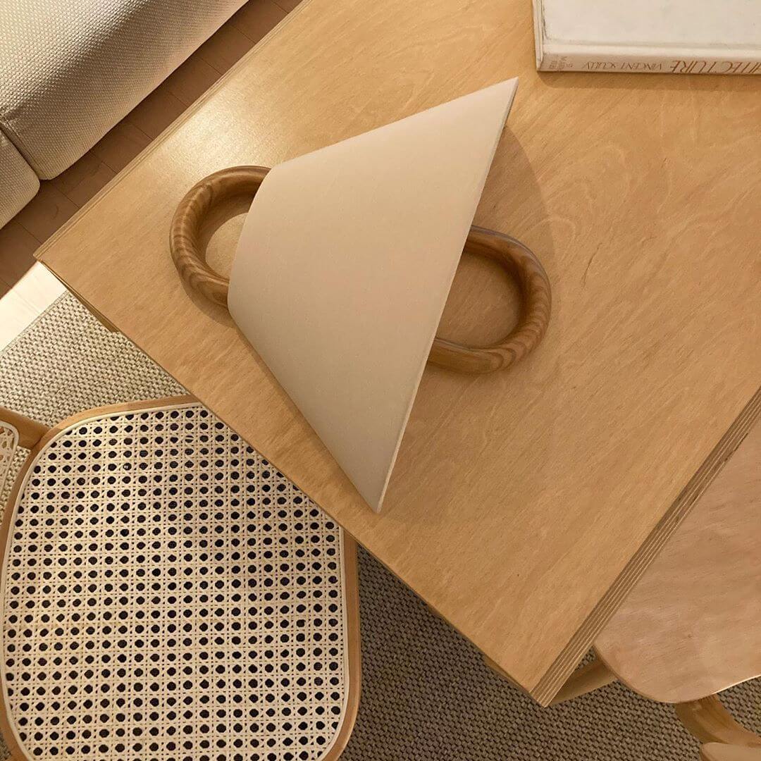 Zeitgenössische Faltenwandlampe