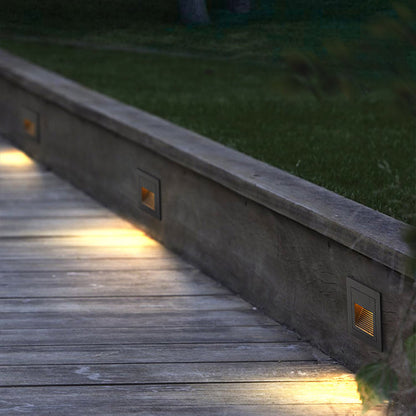 Moderne LED-Terrassen- und Stufenleuchte