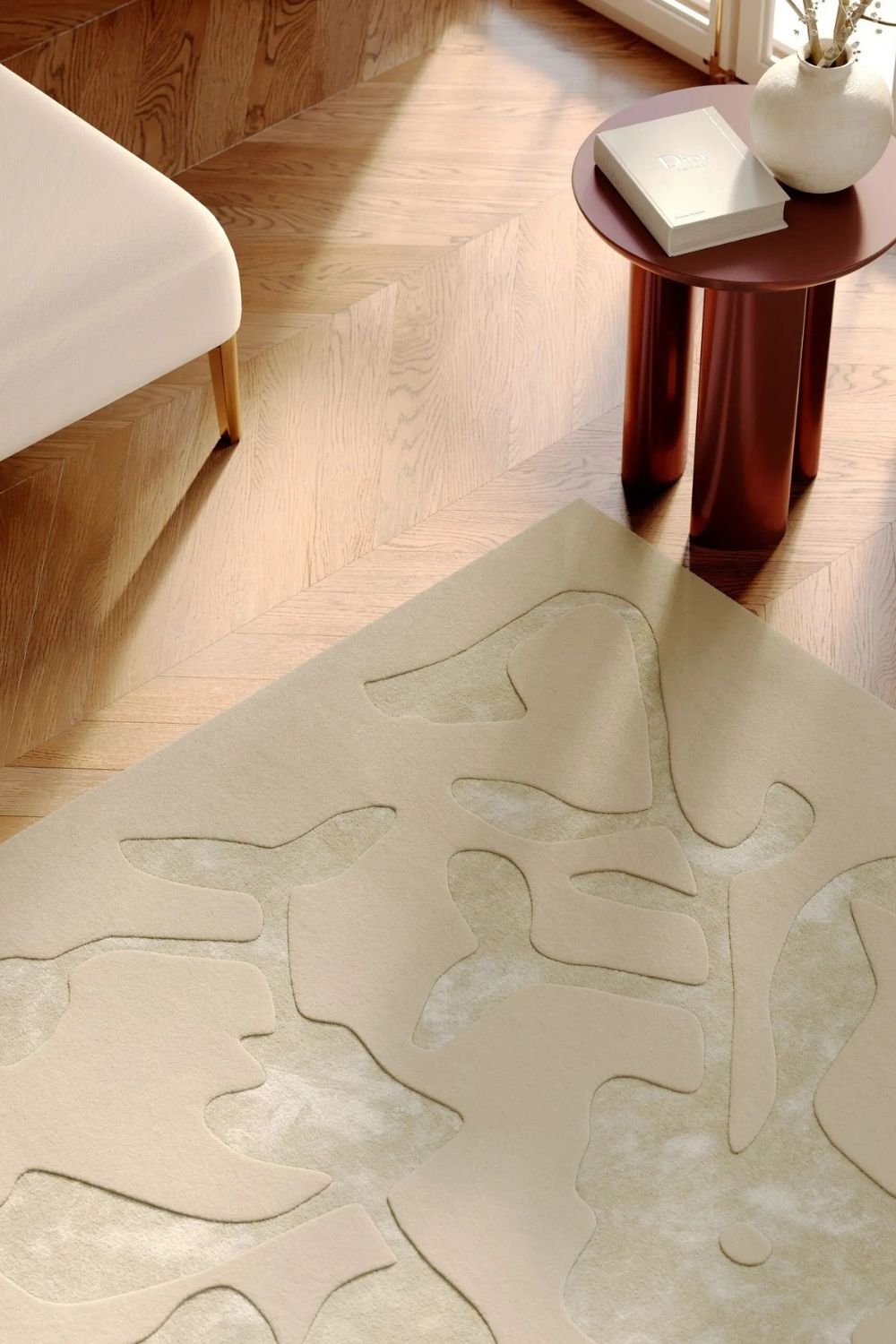 Eleganter Bordeaux-Wollteppich für das Wohnzimmer