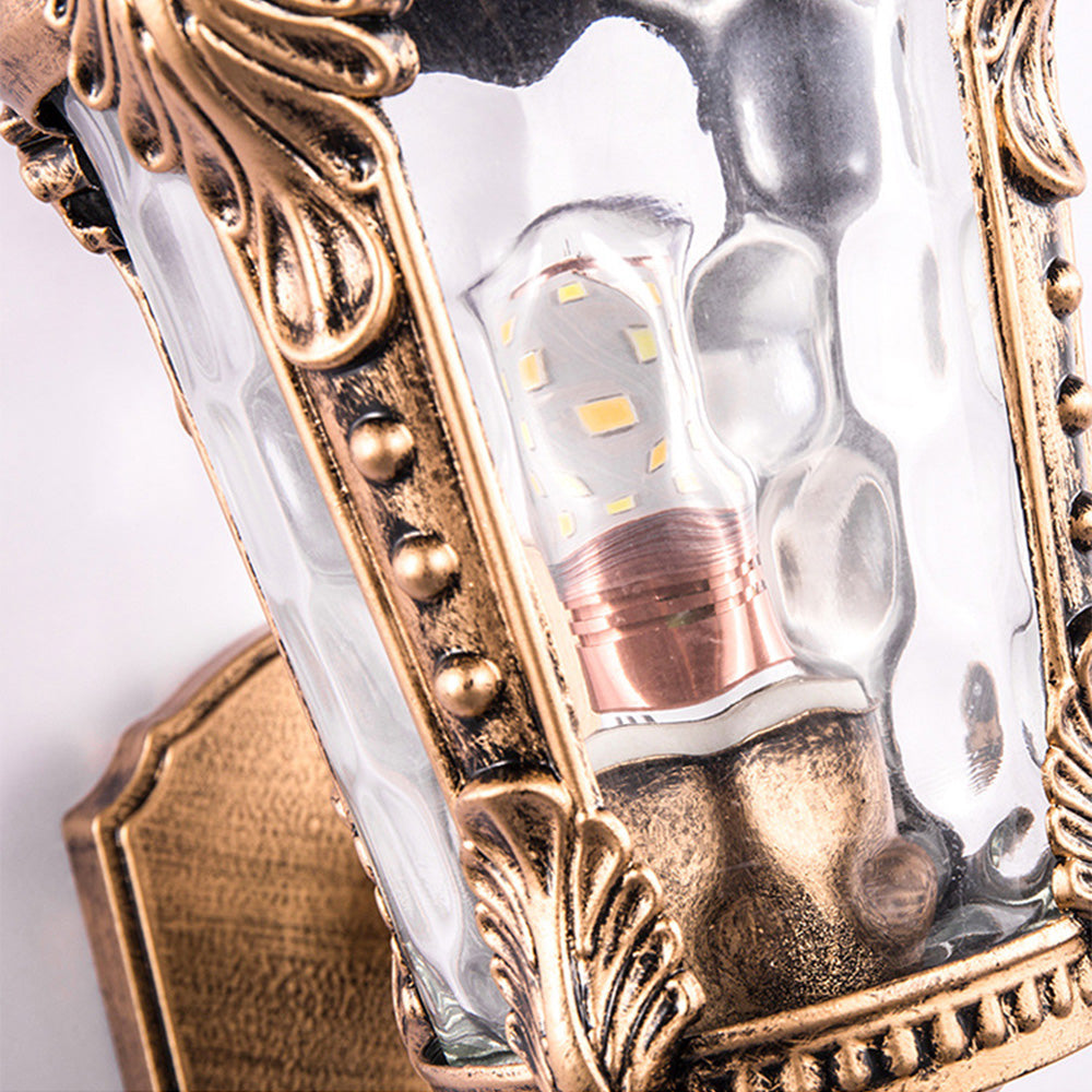 Außenleuchte im Erbstil