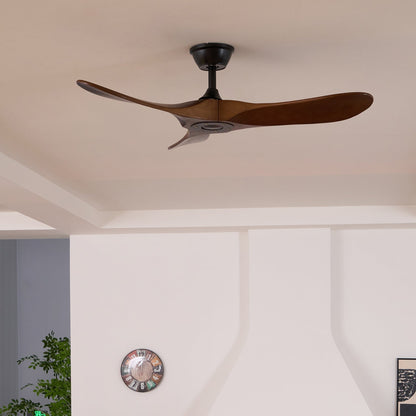 Moderner Deckenventilator aus Holz