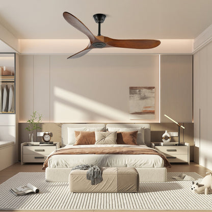 Moderner Deckenventilator aus Holz