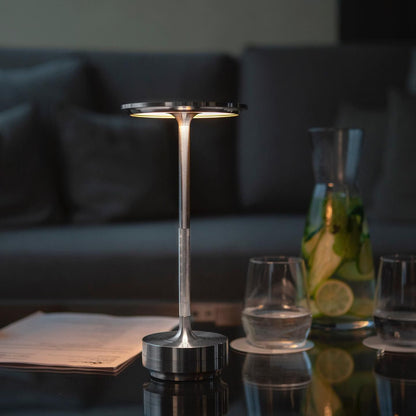 Kestrion Minimalistische Messing-Tischlampe