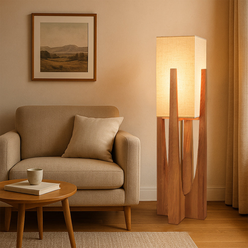 Minimalistische Stehlampe aus Holz