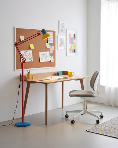 Künstlerische moderne Stehlampe