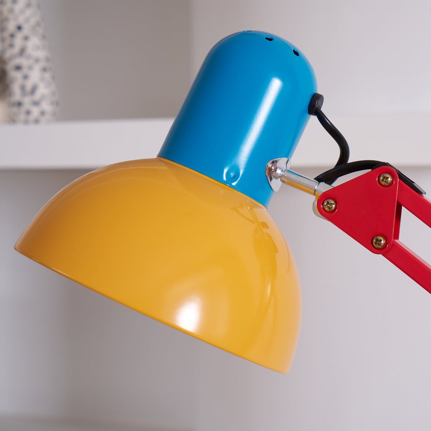 Künstlerische moderne Stehlampe