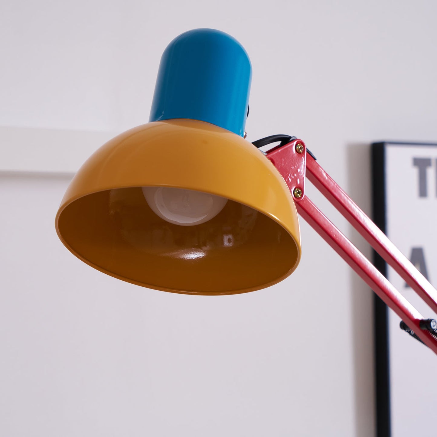 Künstlerische moderne Stehlampe