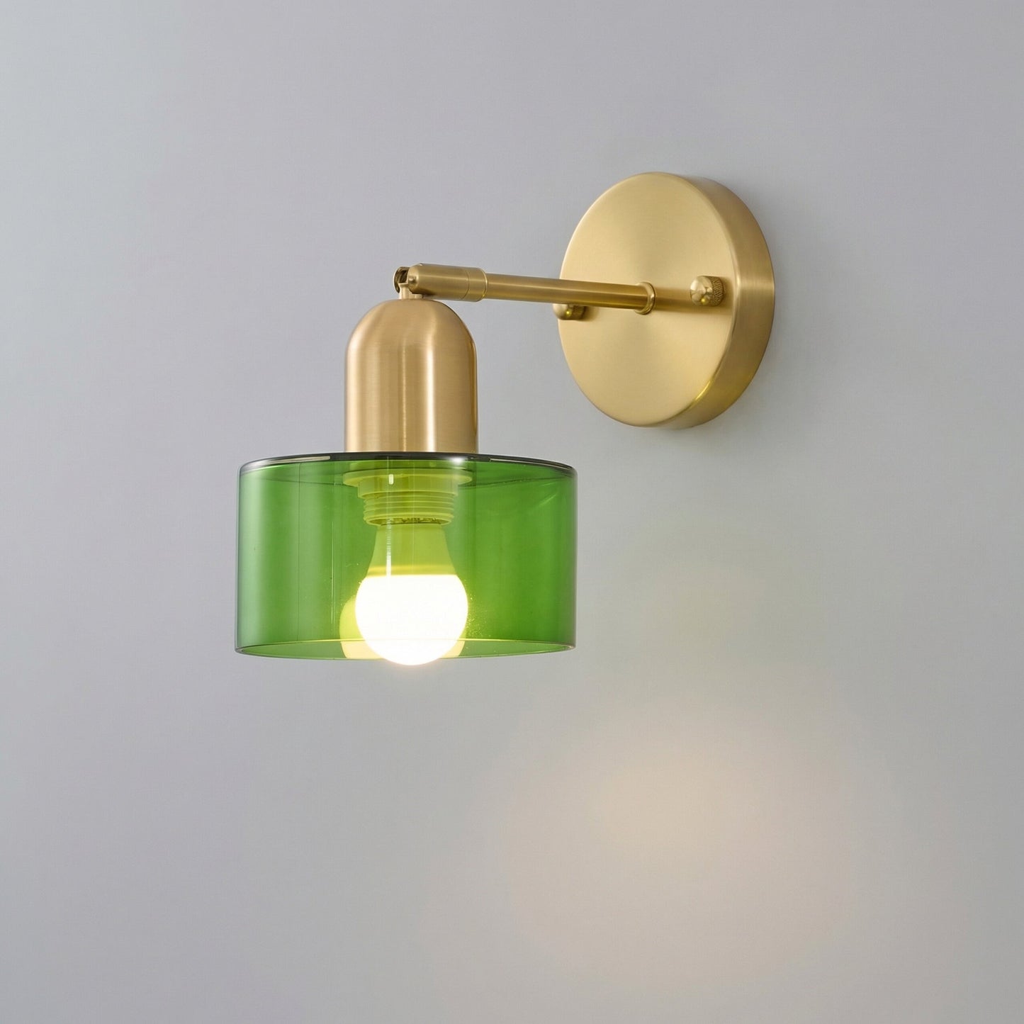 Bunte Glas-Wandlampe im Bauhaus-Stil