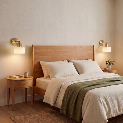 Bunte Glas-Wandlampe im Bauhaus-Stil