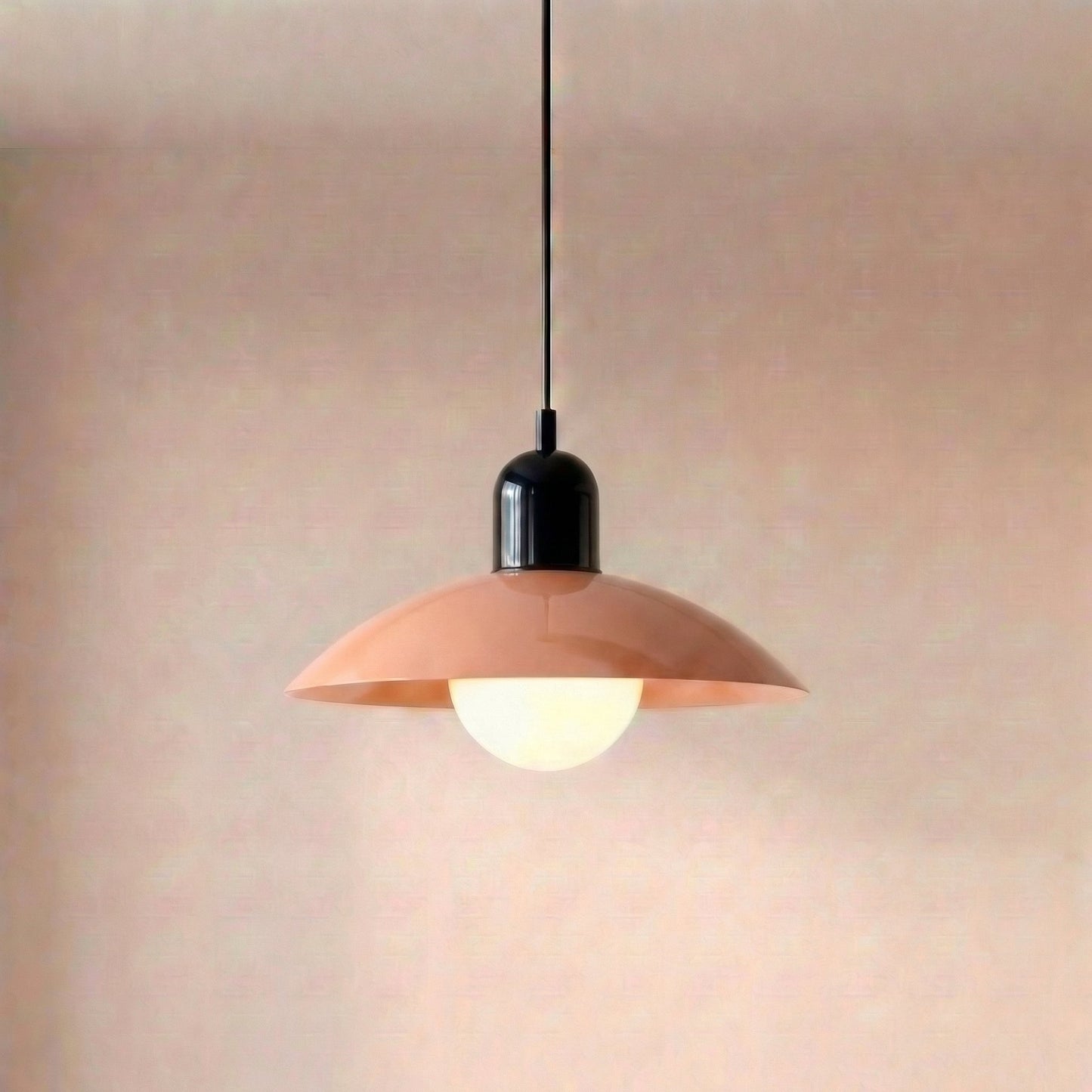 Moderne Pendelleuchte mit Farbdesign
