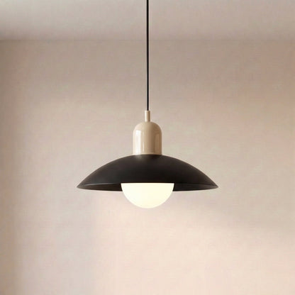 Moderne Pendelleuchte mit Farbdesign