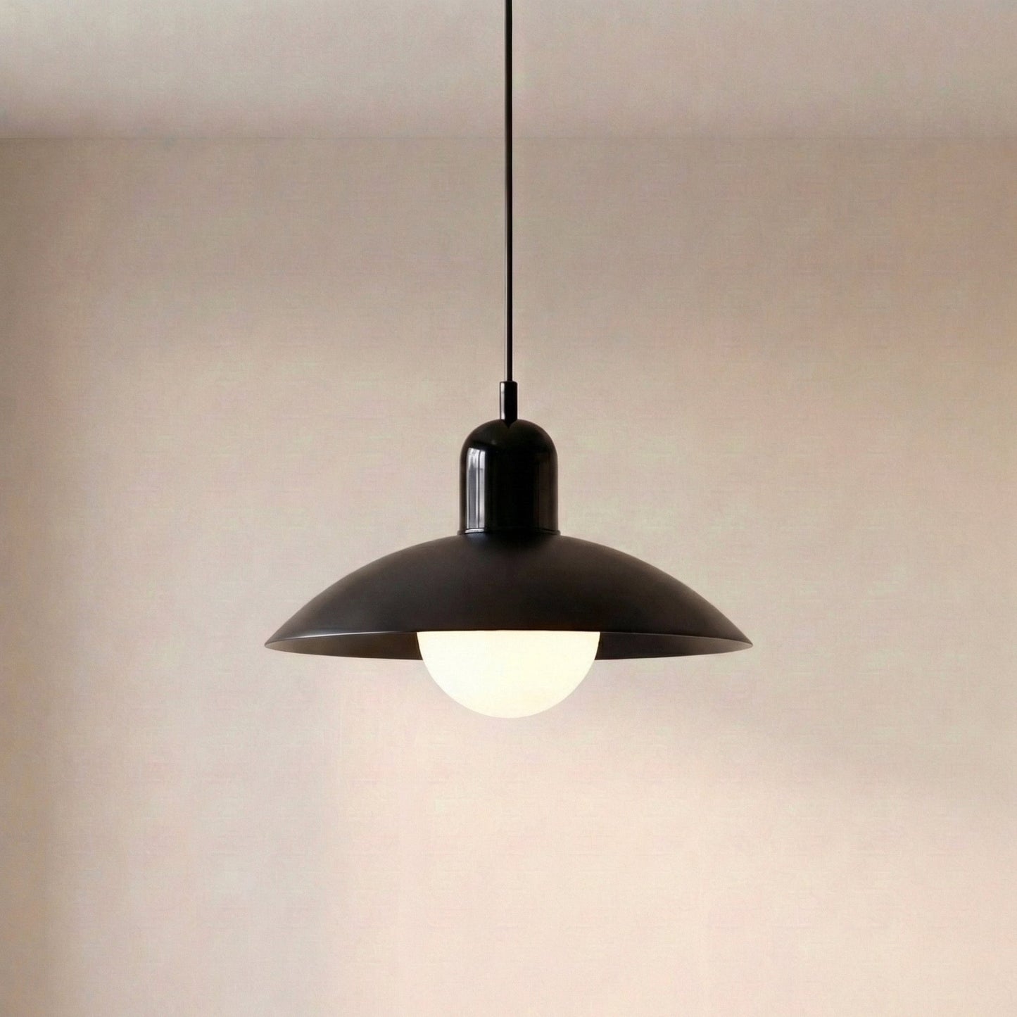 Moderne Pendelleuchte mit Farbdesign