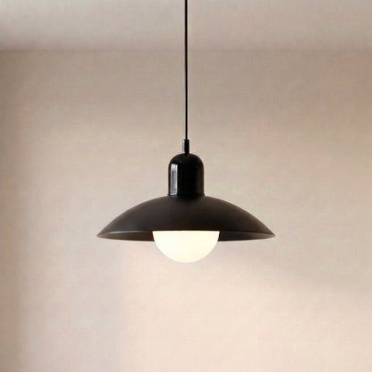 Moderne Pendelleuchte mit Farbdesign