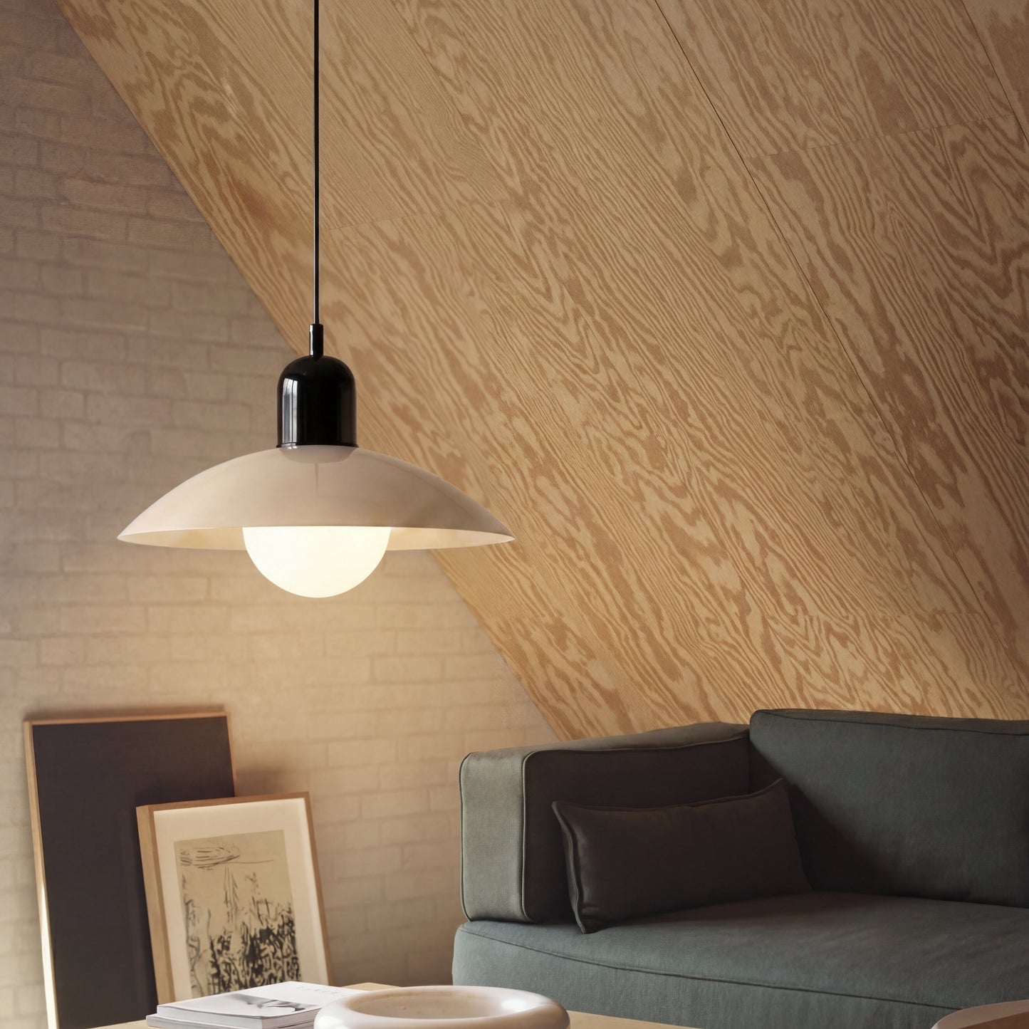 Moderne Pendelleuchte mit Farbdesign