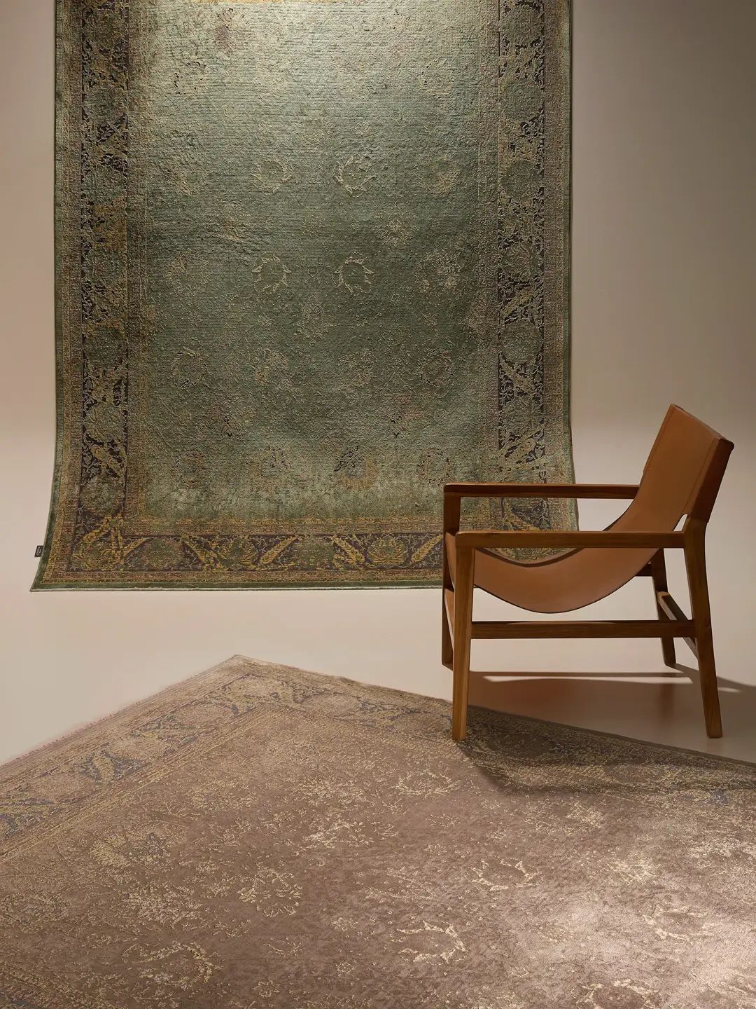 Blauer Vintage-Teppich Wohnzimmer