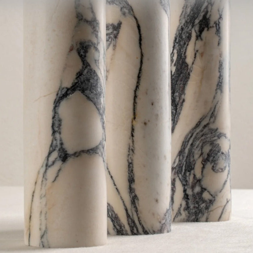 Calacatta-Marmor Messing Wandlampe