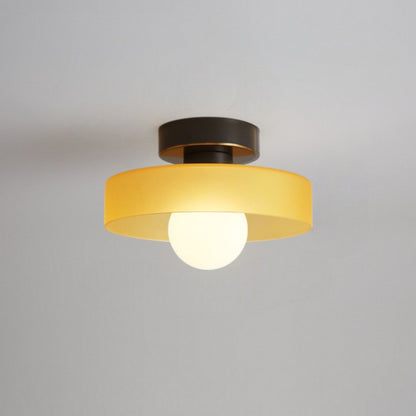 Moderne Deckenleuchte im Bauhaus-Stil