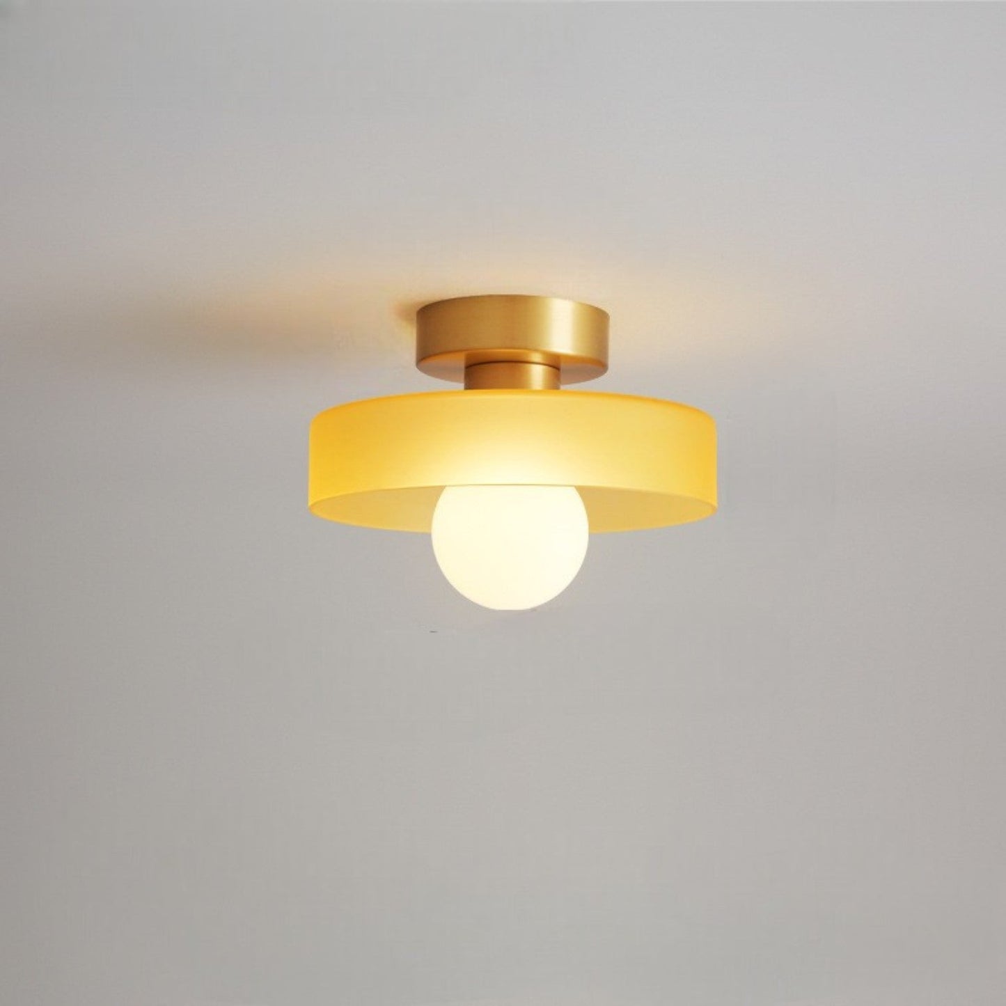 Moderne Deckenleuchte im Bauhaus-Stil
