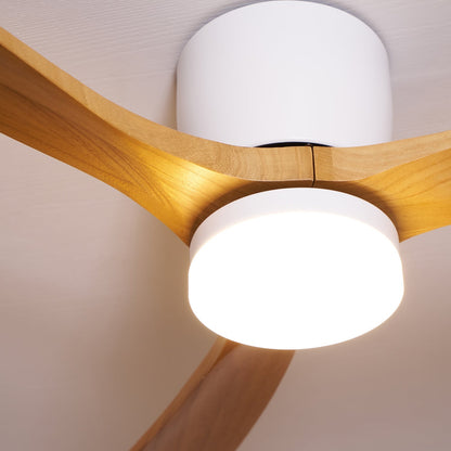 Moderner Deckenventilator aus Holz mit LED-Beleuchtung