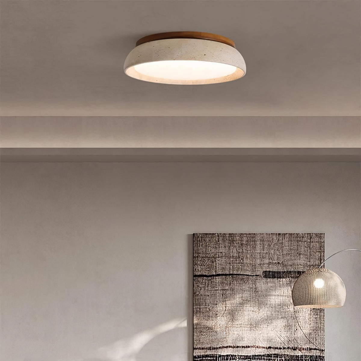 Moderne LED-Deckenleuchte aus Travertin