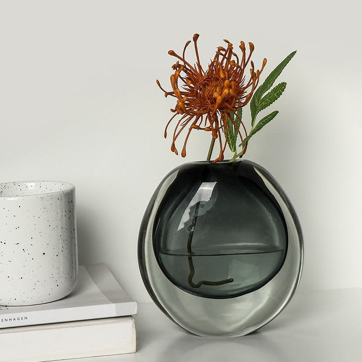 Elegante Glasvase – Zeitlose Kunstfertigkeit und Handwerkskunst
