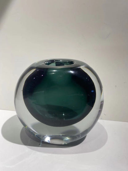 Elegante Glasvase – Zeitlose Kunstfertigkeit und Handwerkskunst