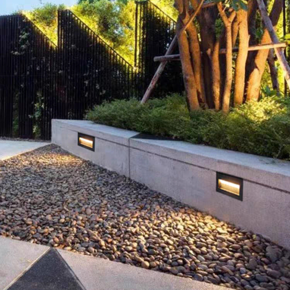 Moderne LED-Terrassen- und Stufenleuchte