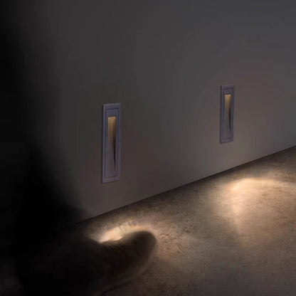 Moderne LED-Terrassen- und Stufenleuchte