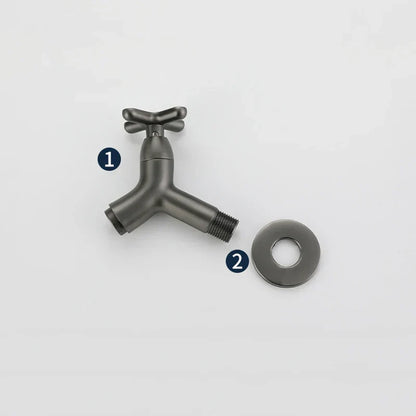 Wandmontierter Messing-Kaltwasserhahn