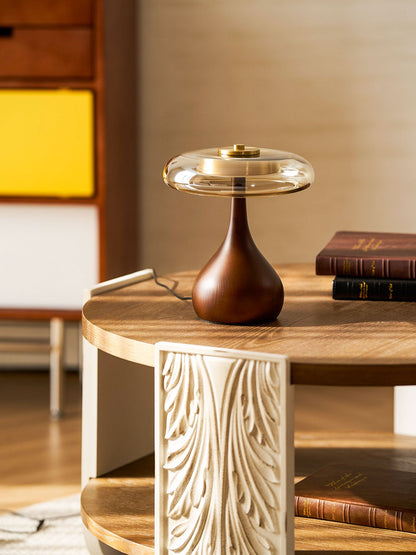 Quilven Walnussholz-Tischlampe im Mid-Century-Stil