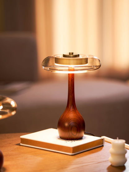 Quilven Walnussholz-Tischlampe im Mid-Century-Stil