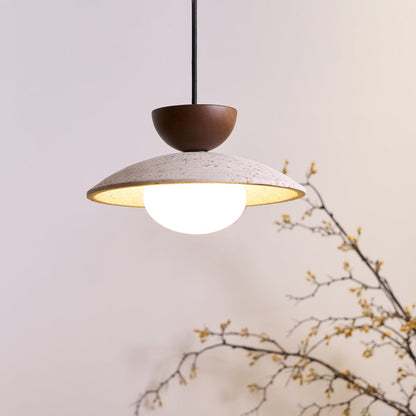Moderne Pendelleuchte aus Travertin und Glas