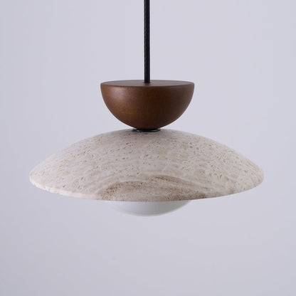 Moderne Pendelleuchte aus Travertin und Glas