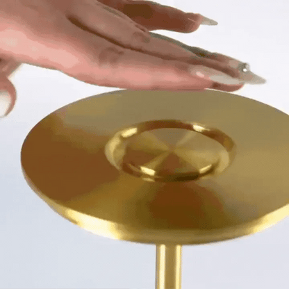 Kestrion Minimalistische Messing-Tischlampe