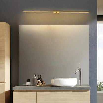 Schlanke LED-Spiegelleuchte für die Wand