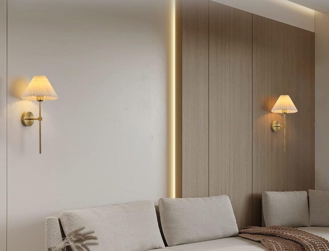 Bronzefarbene Leinen-Wandlampe