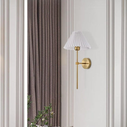 Bronzefarbene Leinen-Wandlampe