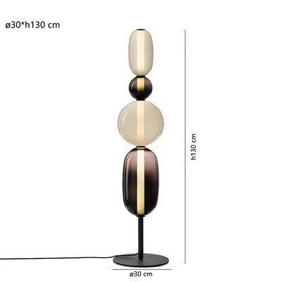 Designer-Stehlampe mit Farbakzenten