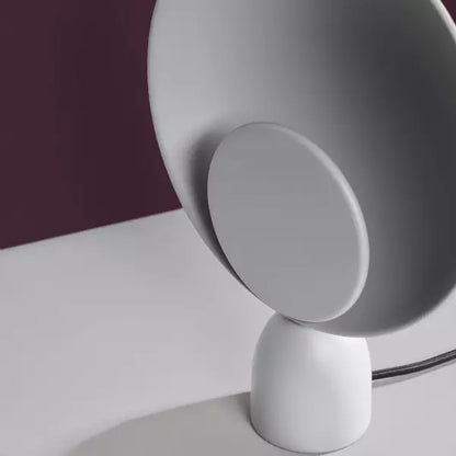 Skulpturale Schalen-Tischlampe