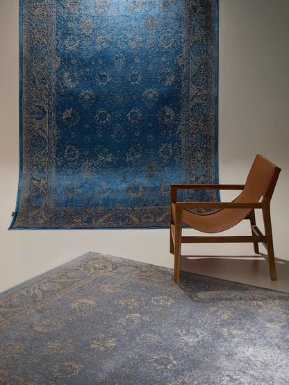 Blauer Vintage-Teppich Wohnzimmer