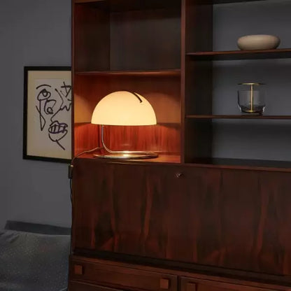 Postmoderne Tischlampe aus Metall und Glas