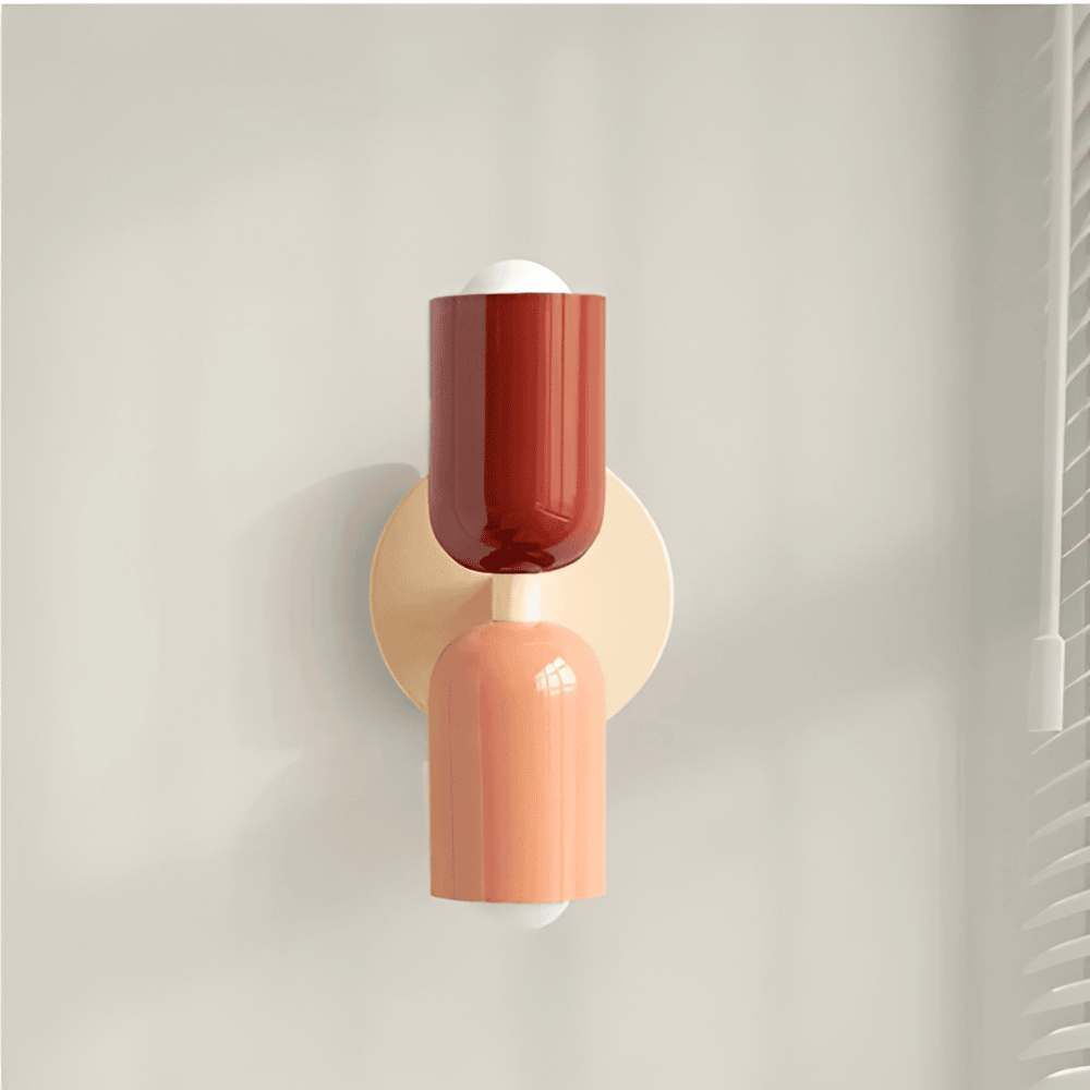 Miravel Bauhaus-Wandleuchte aus Eisen in Kapseldesign