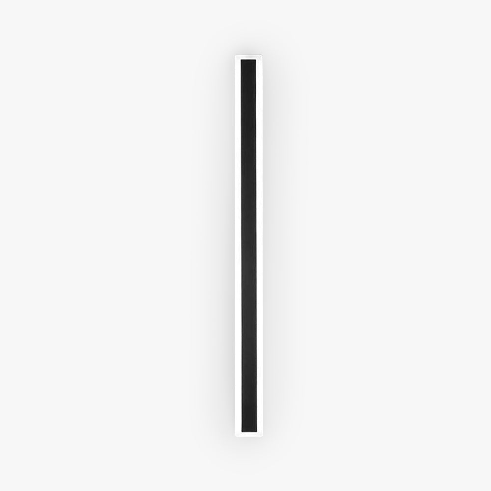 Minimalistische Außenwandleuchte mit Acrylabdeckung von Halvenn