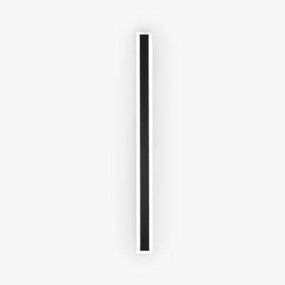 Minimalistische Außenwandleuchte mit Acrylabdeckung von Halvenn