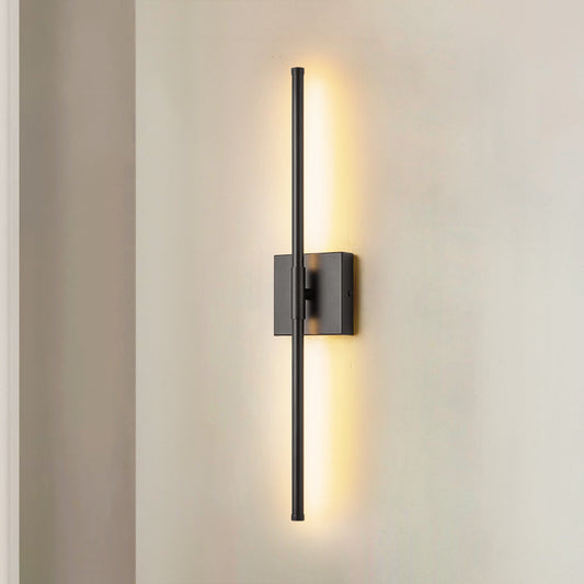 LED-Wandleuchte mit zwei Röhren