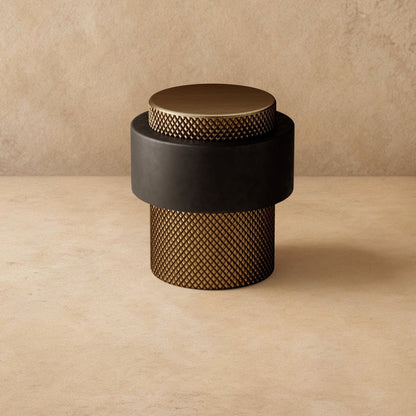Nelvora minimalistischer Türstopper aus Messing für den Boden